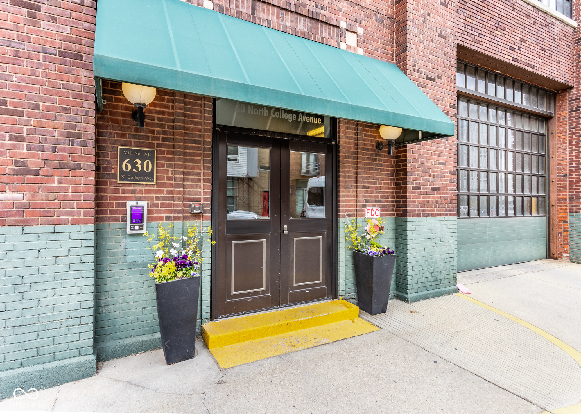 Property Photo: 630 N College Avenue 409 IN 46204