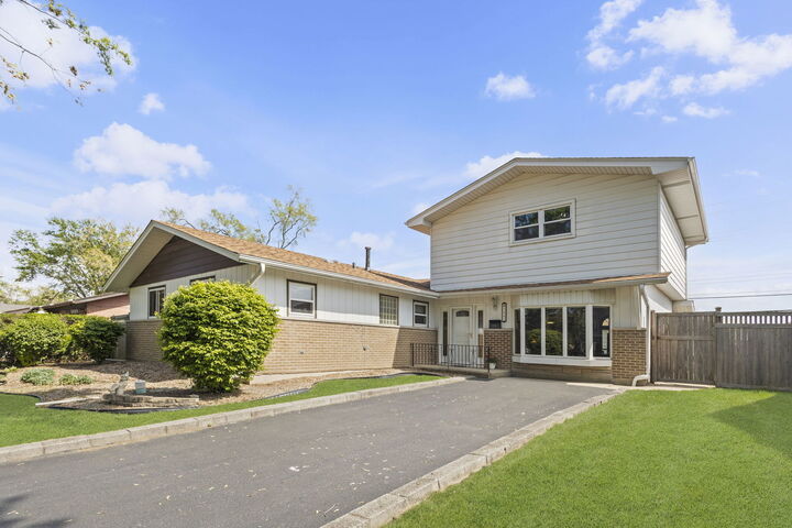 5445 Vine Street  Oak Forest IL 60452 photo