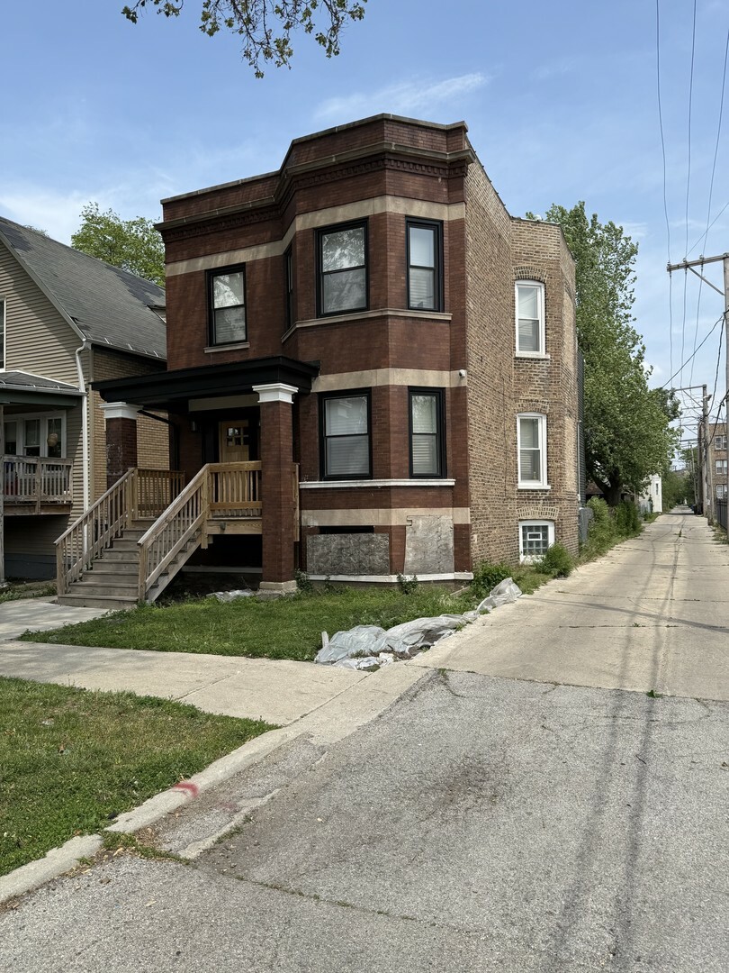 Property Photo: 7843 S Marquette Avenue IL 60649