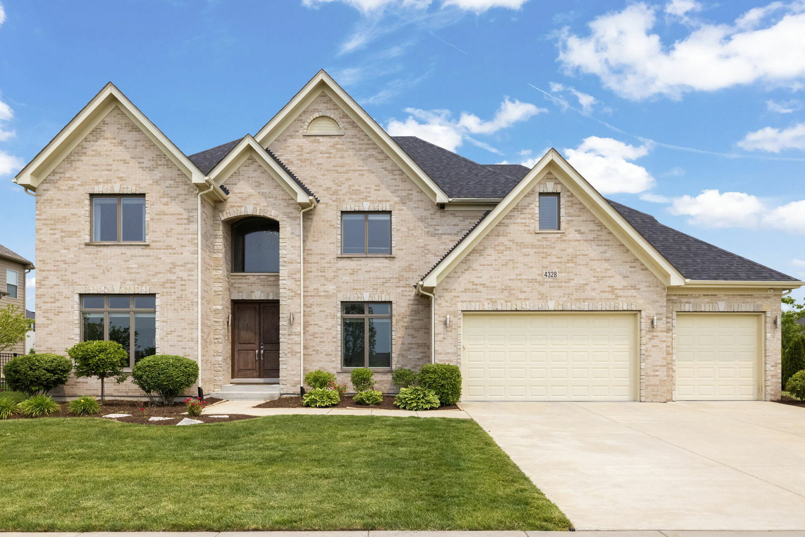 Property Photo: 4328 Chinaberry Lane IL 60564