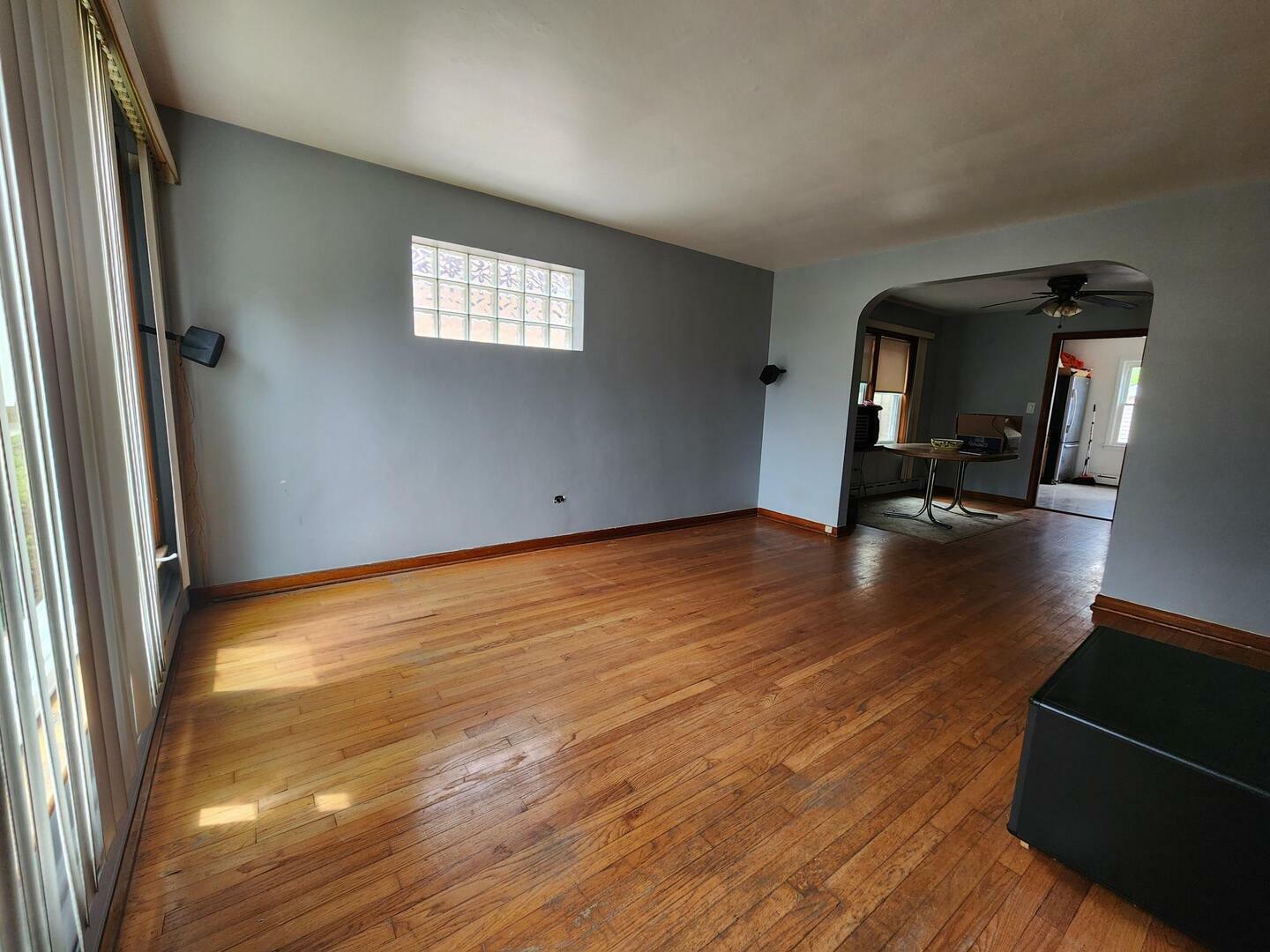 Property Photo: 7112 W Farragut Avenue IL 60656