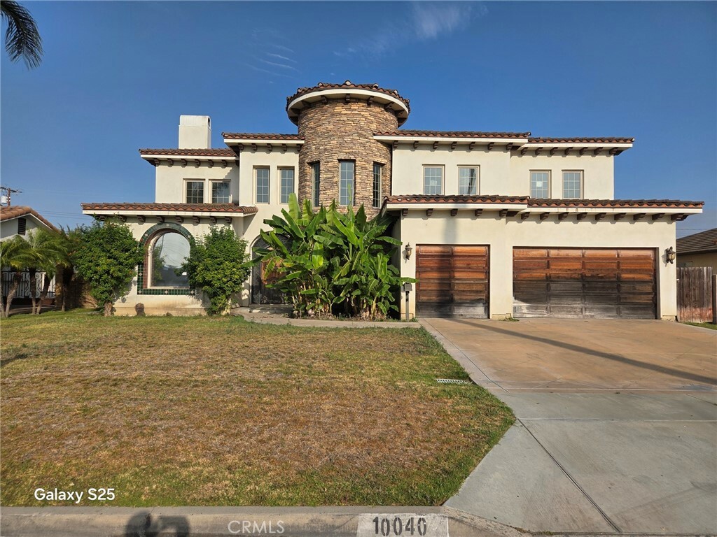 10040 Mattock Avenue  Downey CA 90240 photo