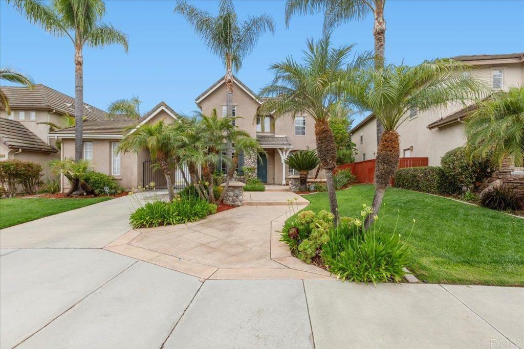 Property Photo:  320 Crownview Ct Court  CA 92069 