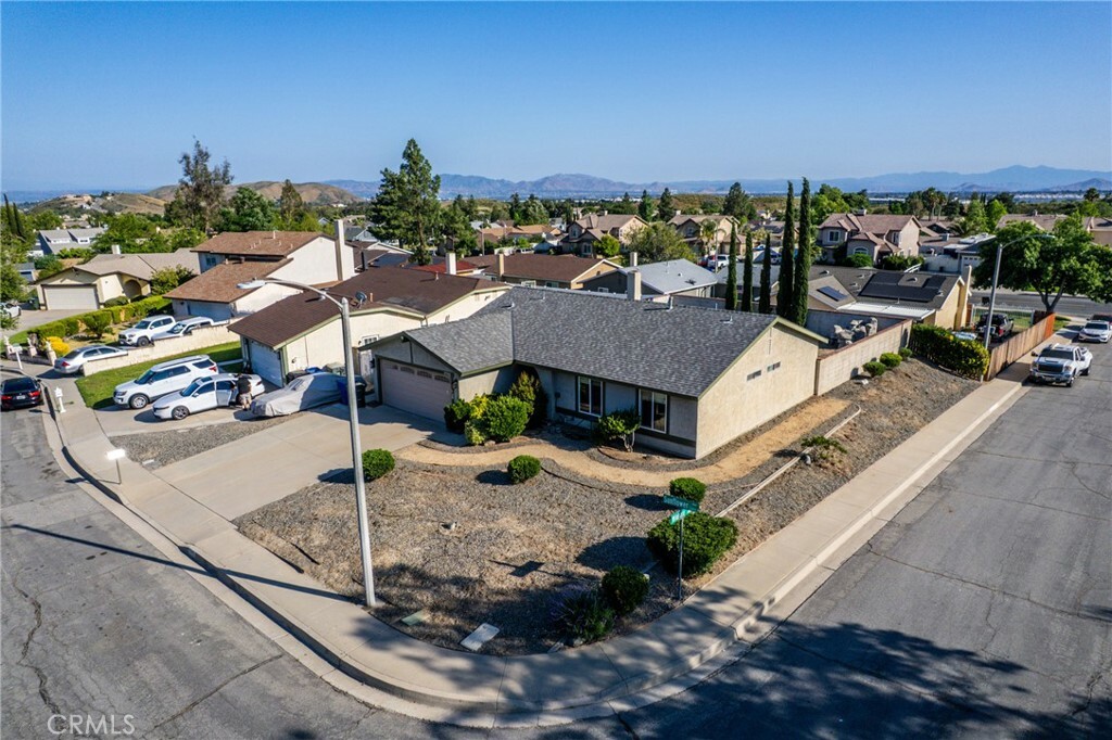 Property Photo: 2745 Sunflower Avenue CA 92407