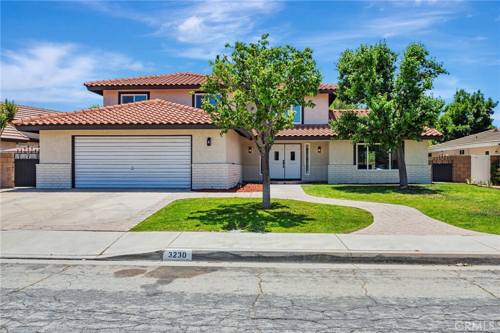 Property Photo:  3230 Larwood Street  CA 93536 
