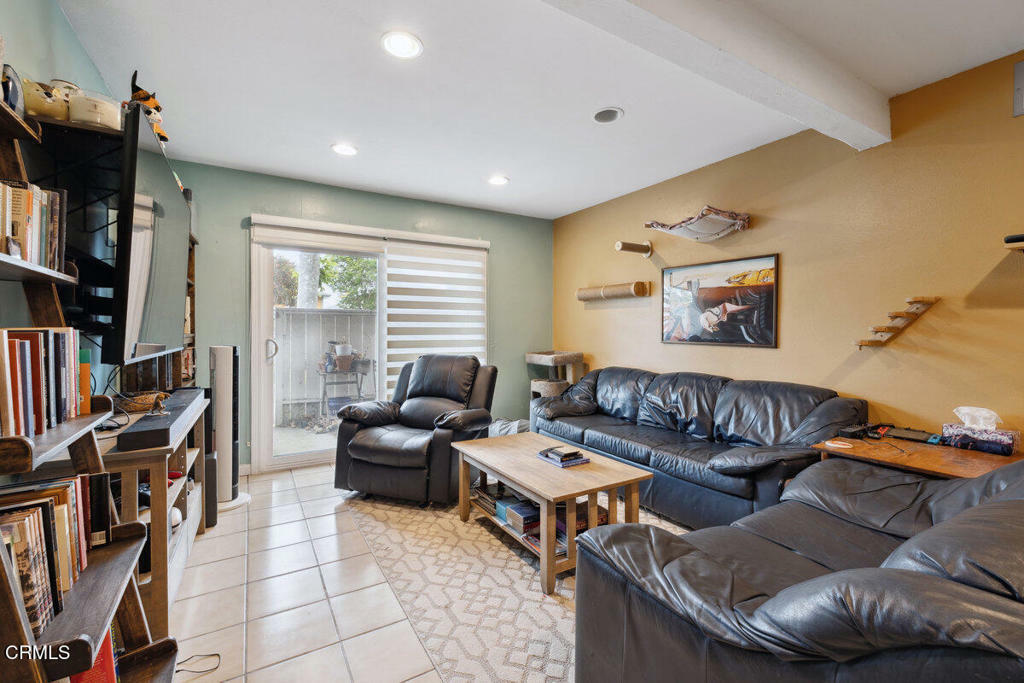 Property Photo: 1300 Saratoga Avenue 302 CA 93003