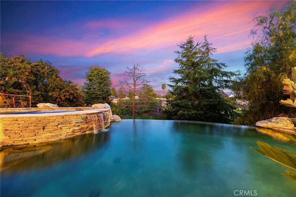 Property Photo: 41480 Luz Del Sol CA 92591