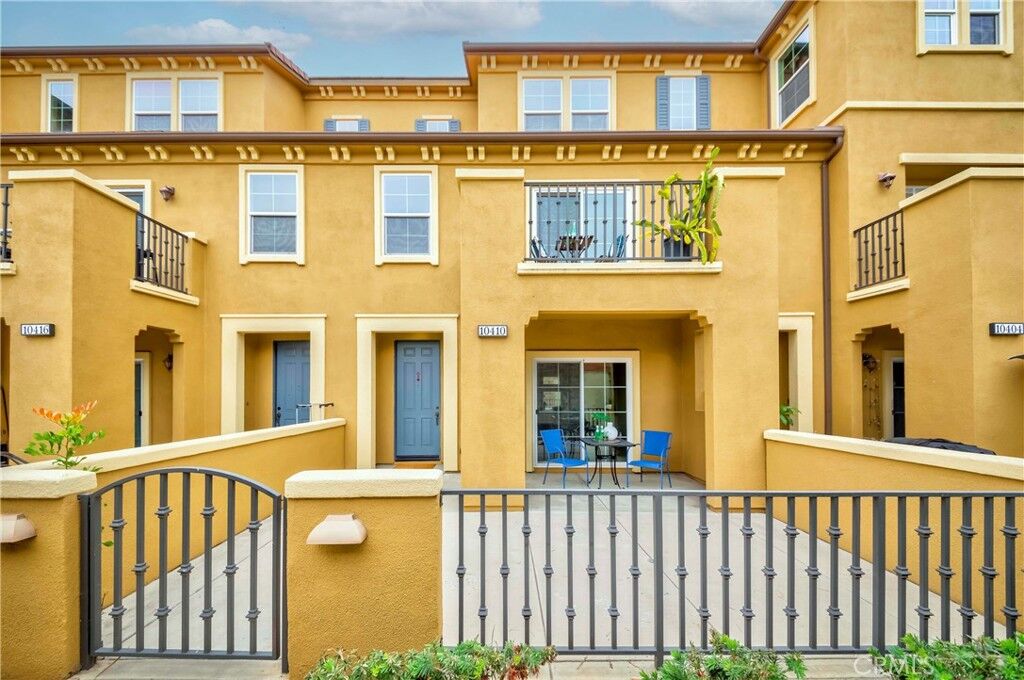 Property Photo:  10410 Orchid Way  CA 90670 