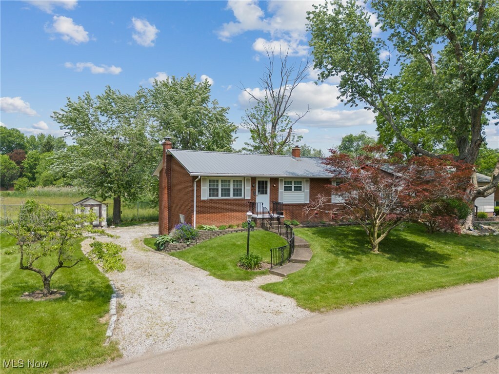Property Photo:  1701 42nd Street NW  OH 44709 