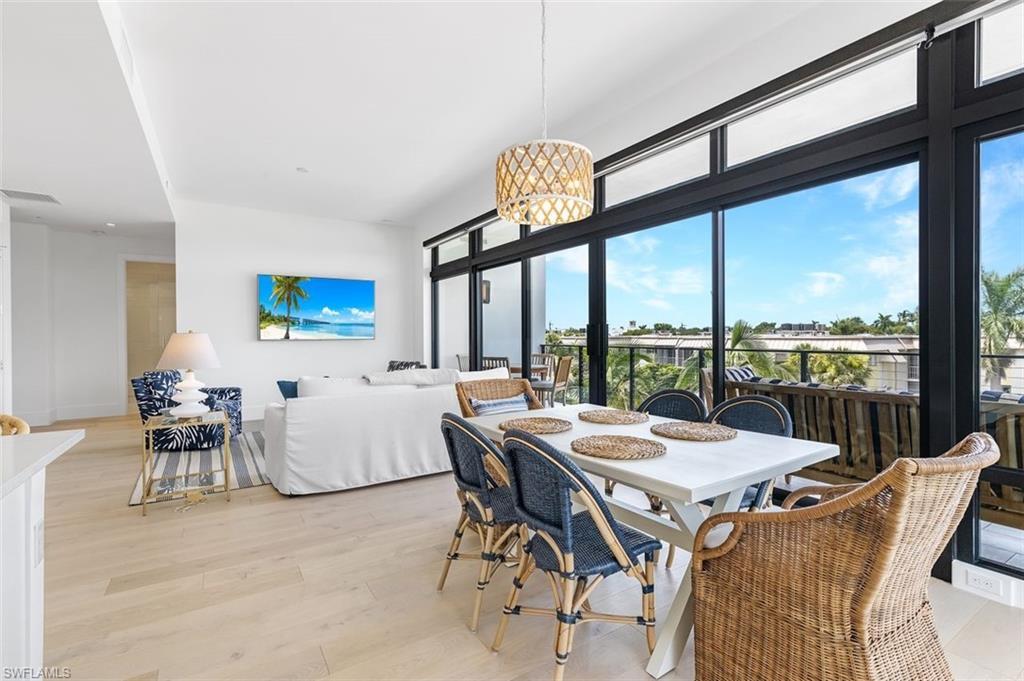 Property Photo: 850 Central Ave 305 FL 34102