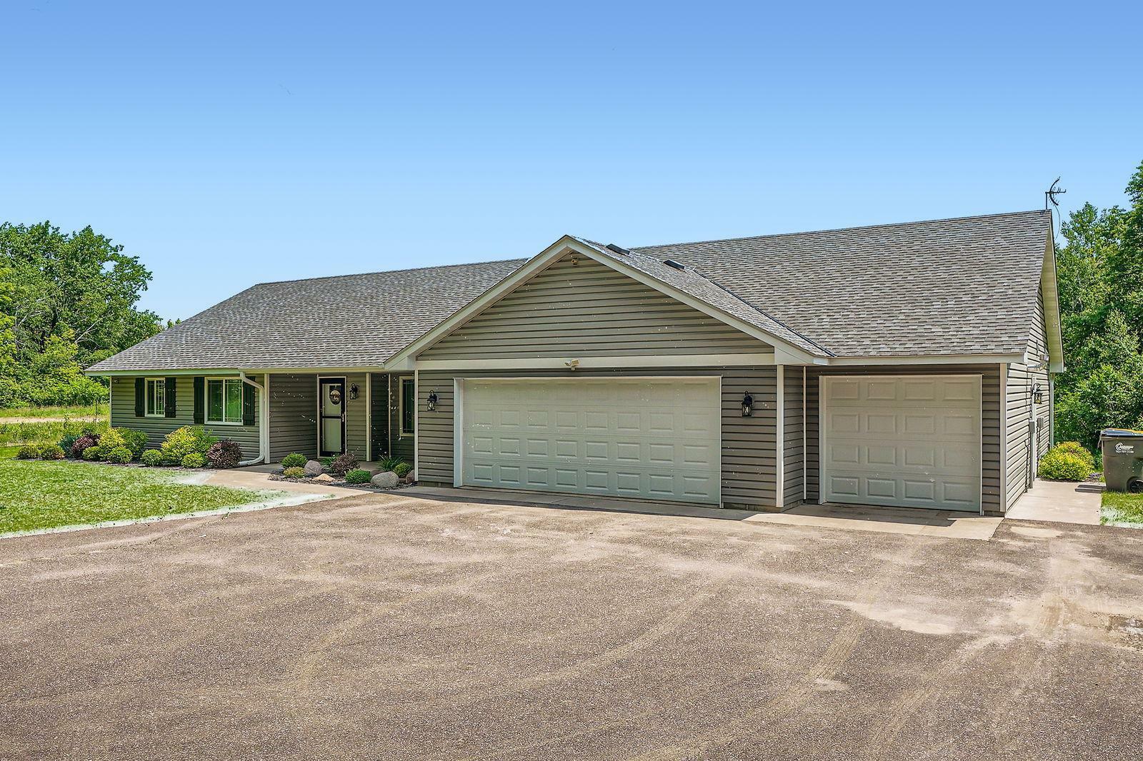Property Photo: 31531 London Drive NE MN 55008