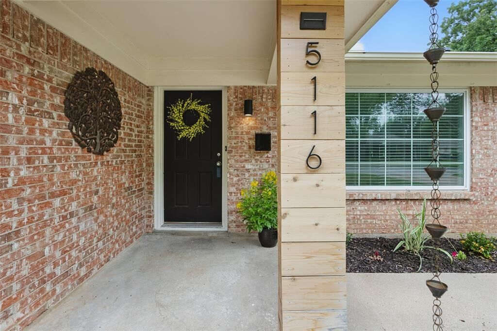 Property Photo: 5116 Stacey Avenue TX 76132