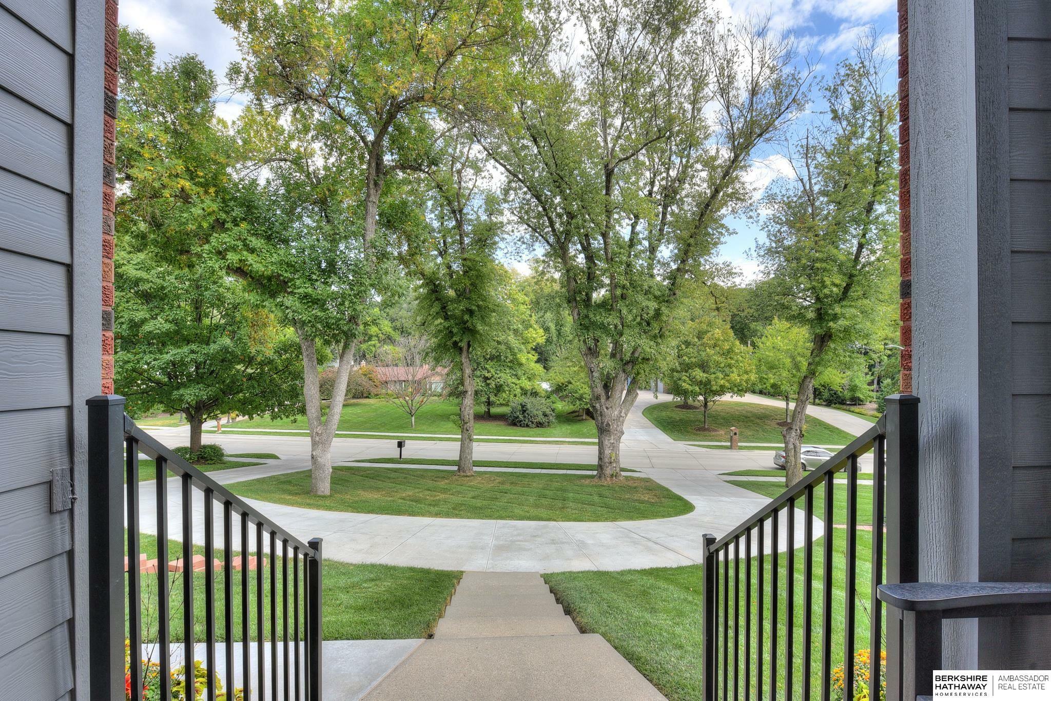 Property Photo: 1510 Ridgewood Avenue NE 68124