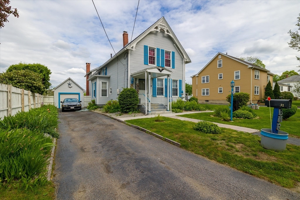 Property Photo:  31 Highland St  MA 01550 
