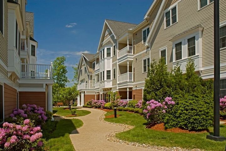 Property Photo:  190 Chickering Rd 313D  MA 01845 