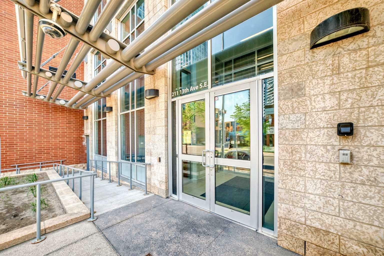 Property Photo:  211 13 Avenue SE 606  AB T2G 1E1 
