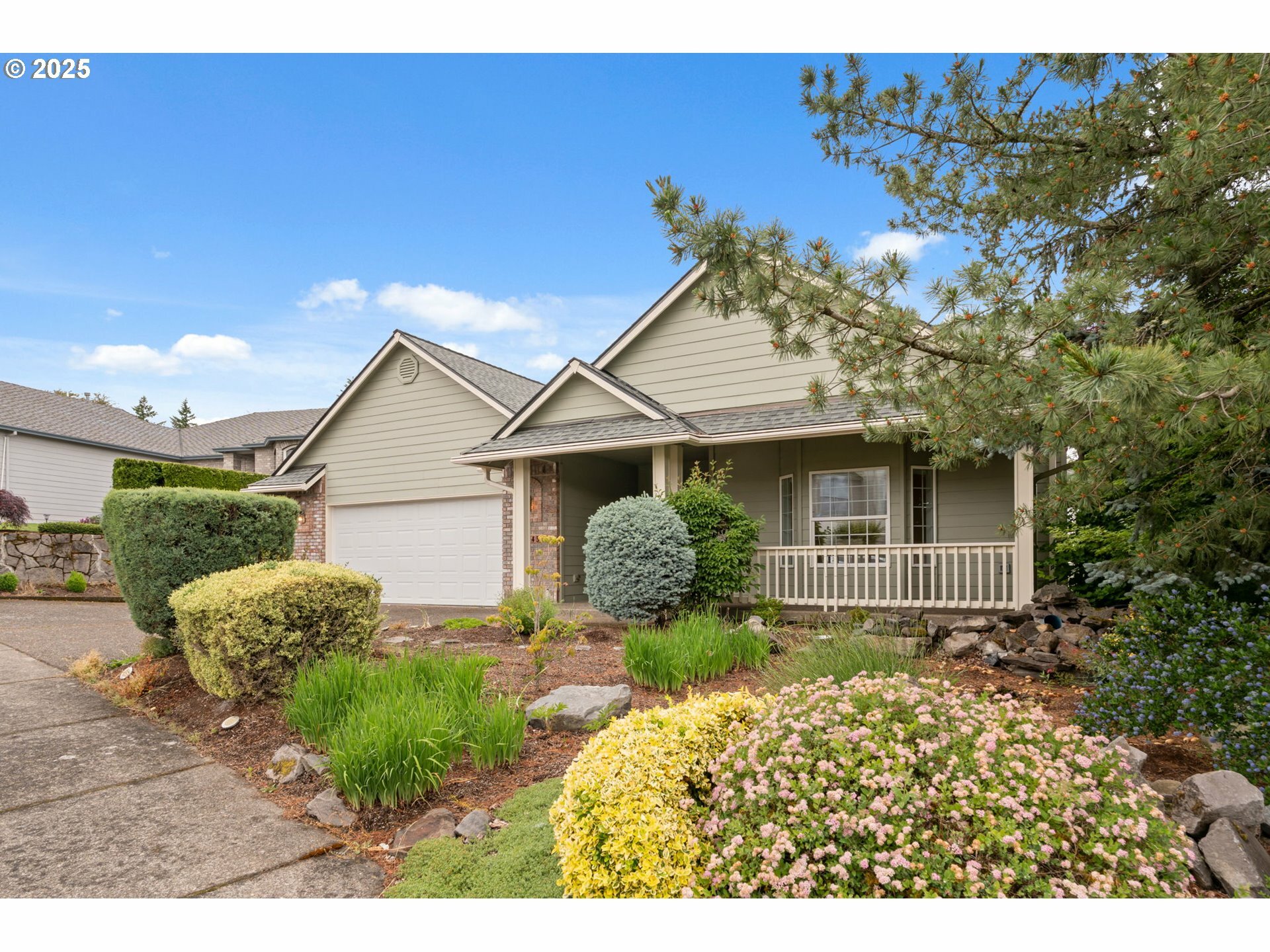 Property Photo:  15745 SE Bybee Dr  OR 97236 