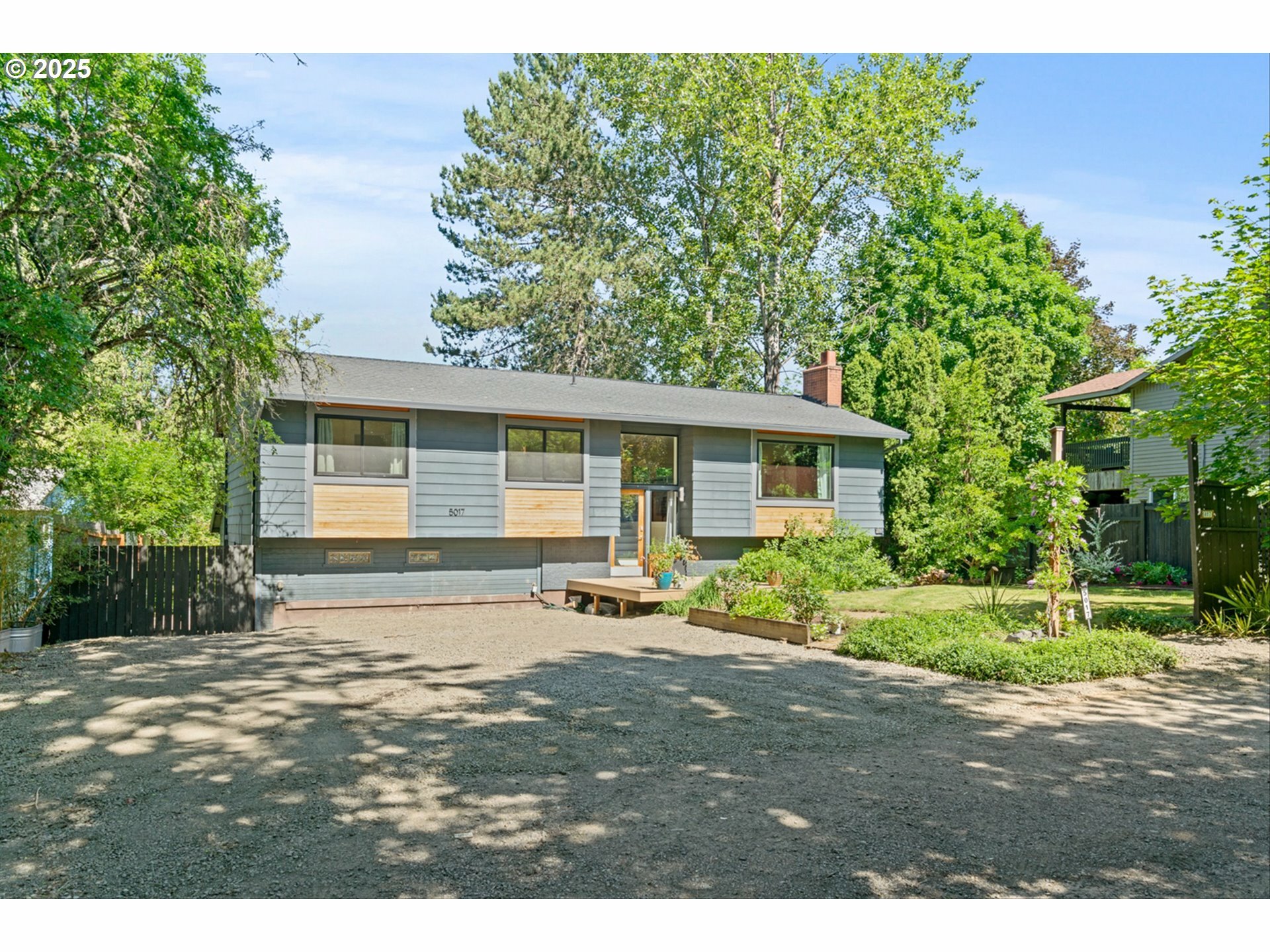 5017 SW Fairvale Ct  Portland OR 97221 photo