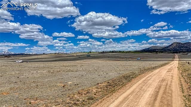 Property Photo:  705 Rhyolite Drive  CO 80432 