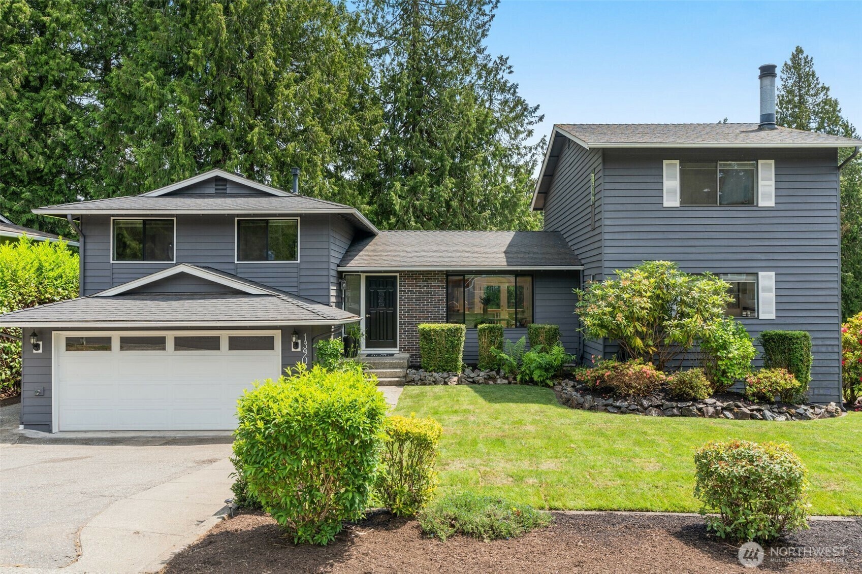 Property Photo: 13902 106th Place NE WA 98034