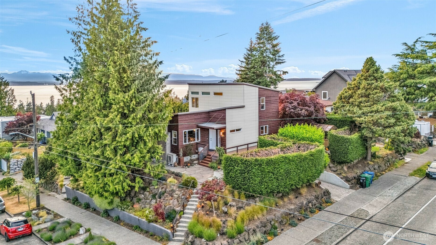Property Photo: 7717 California Avenue SW WA 98136