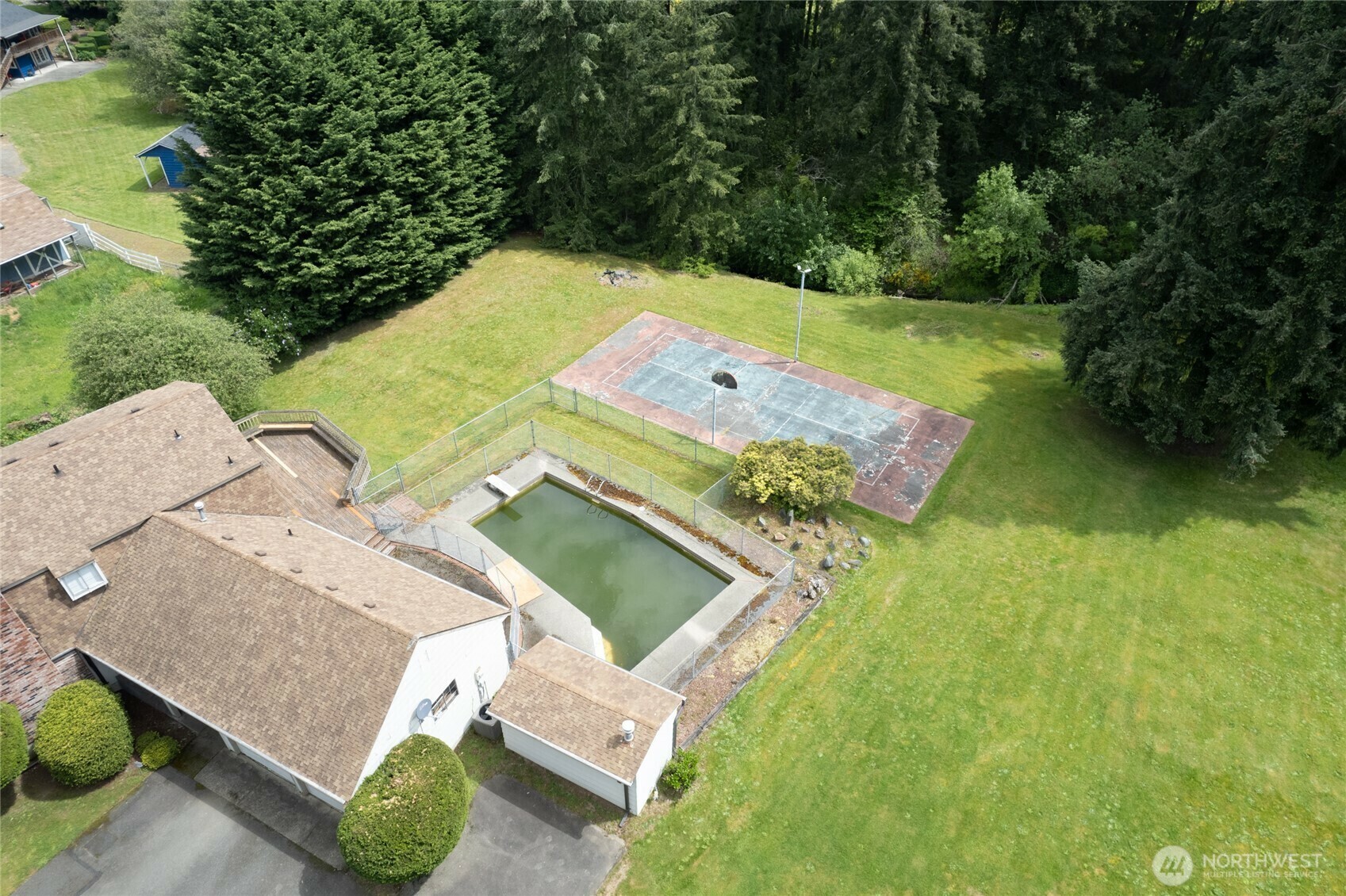 Property Photo: 7321 25th Avenue E WA 98404