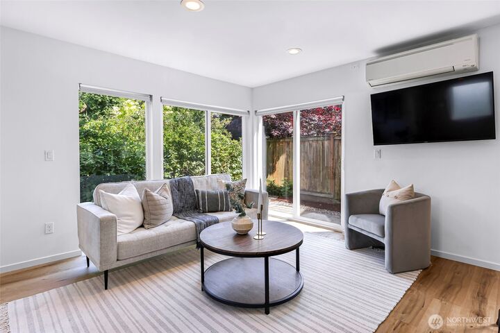 Property Photo:  4757  Delridge Way SW  WA 98106 