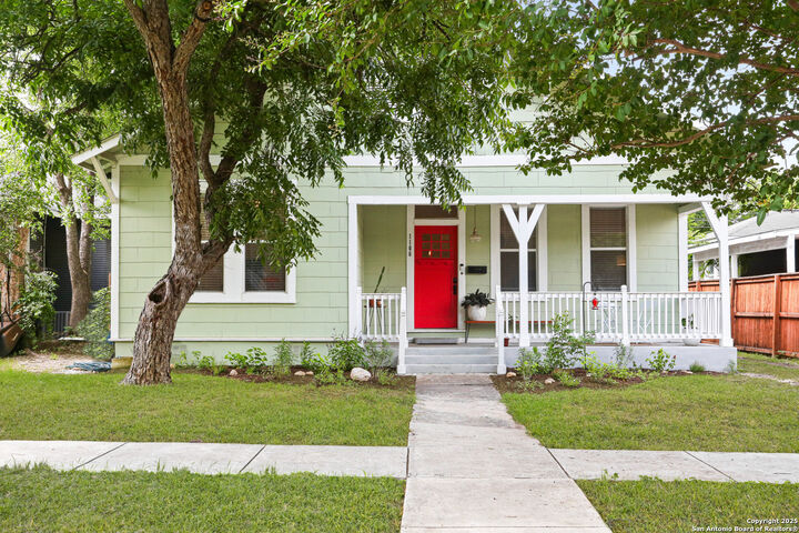1106 W Summit Ave  San Antonio TX 78201 photo