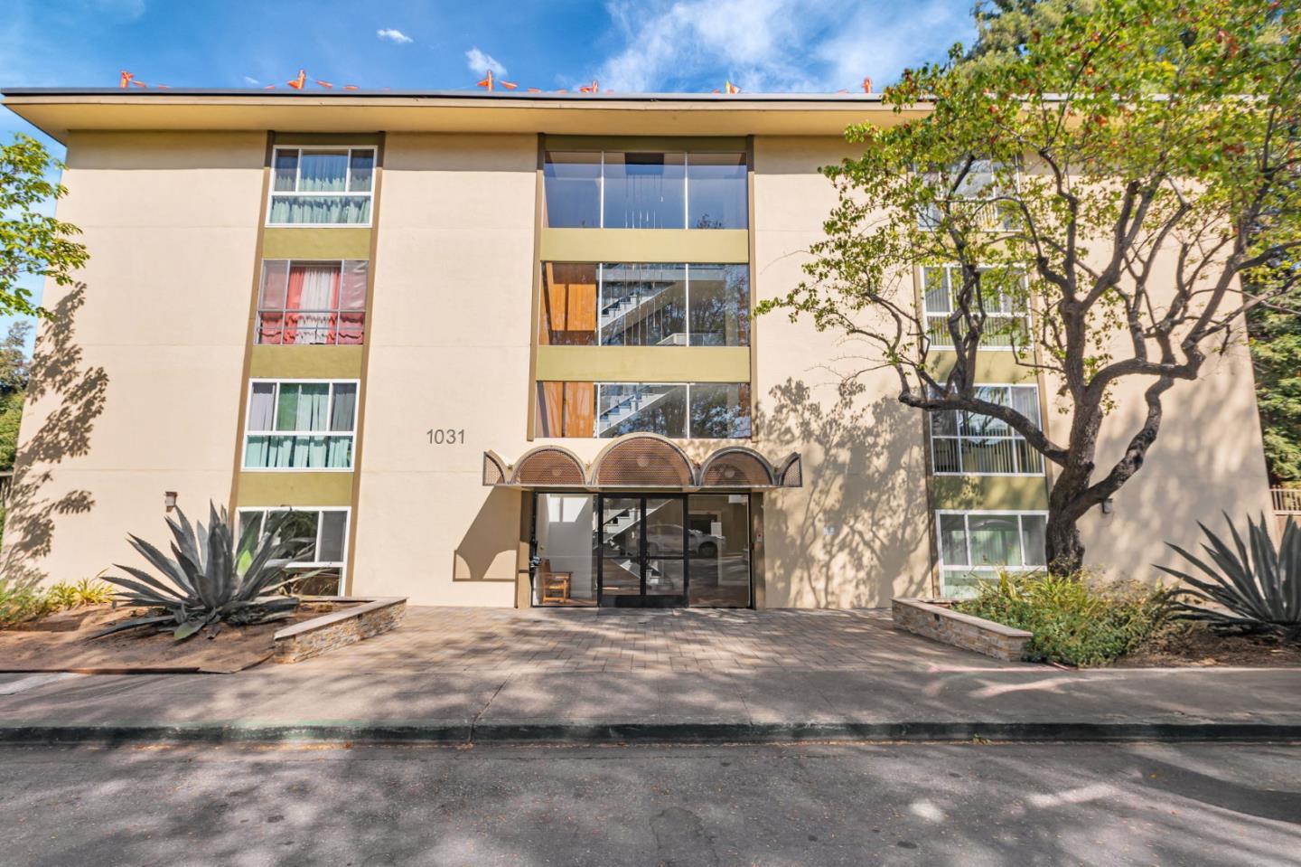 1031 Crestview Drive 316  Mountain View CA 94040 photo