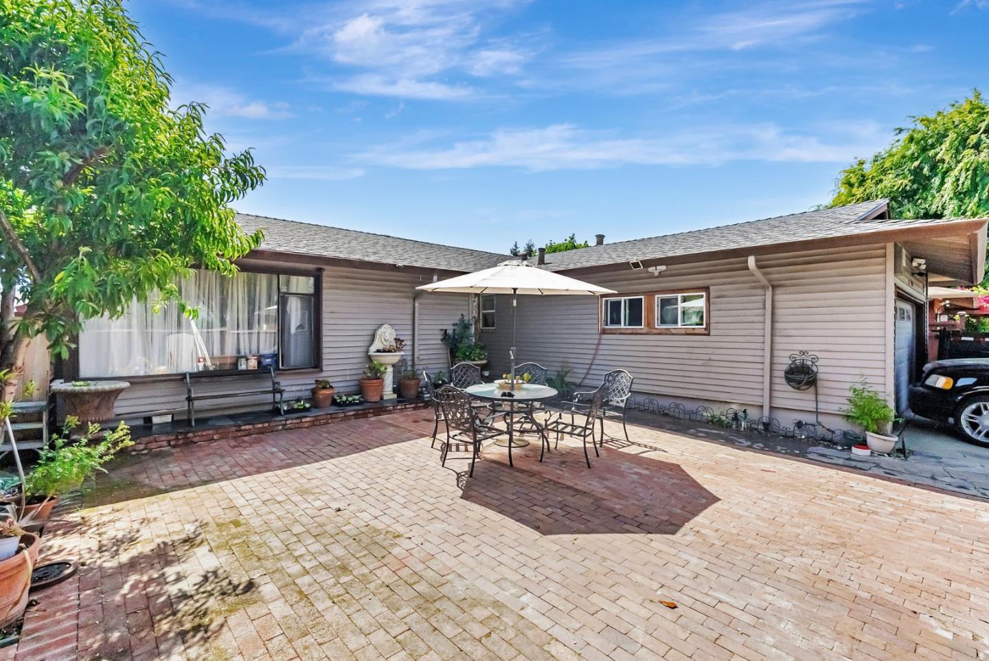 Property Photo:  26280 Adrian Avenue  CA 94545 