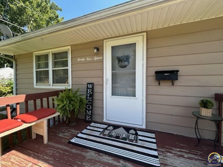 Property Photo: 2415 SW Duane St KS 66606