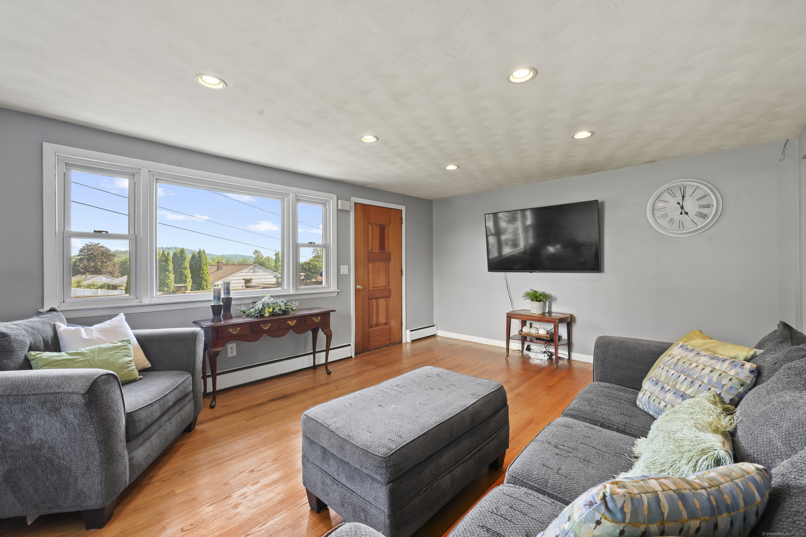 Property Photo: 141 Maloney Court CT 06098
