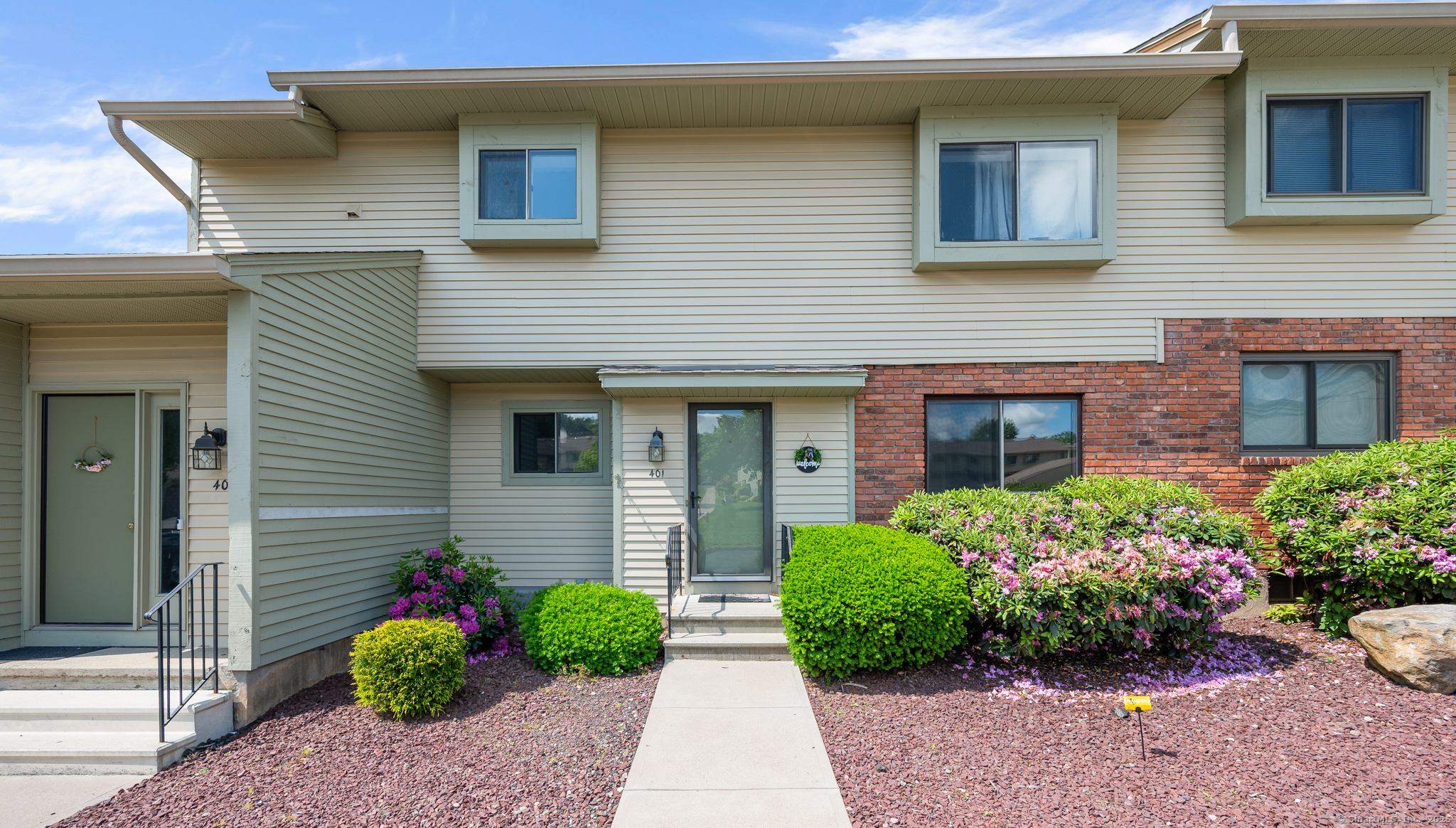 Property Photo: 401 Summer Hill Drive 401 CT 06074