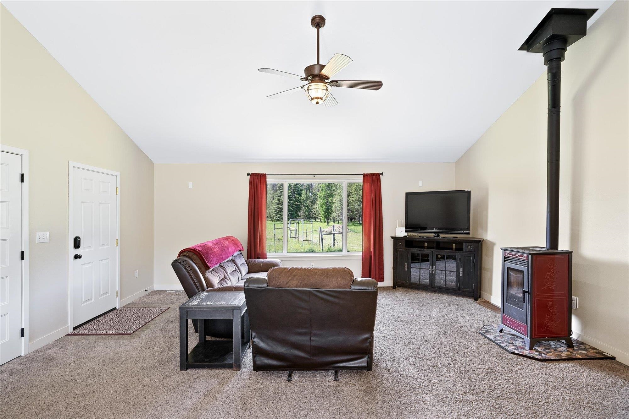Property Photo: 1042 Driskill Rd WA 99156