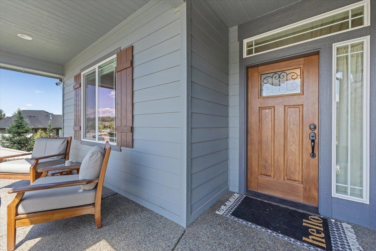 Property Photo: 696 W Basalt Ridge Dr WA 99224