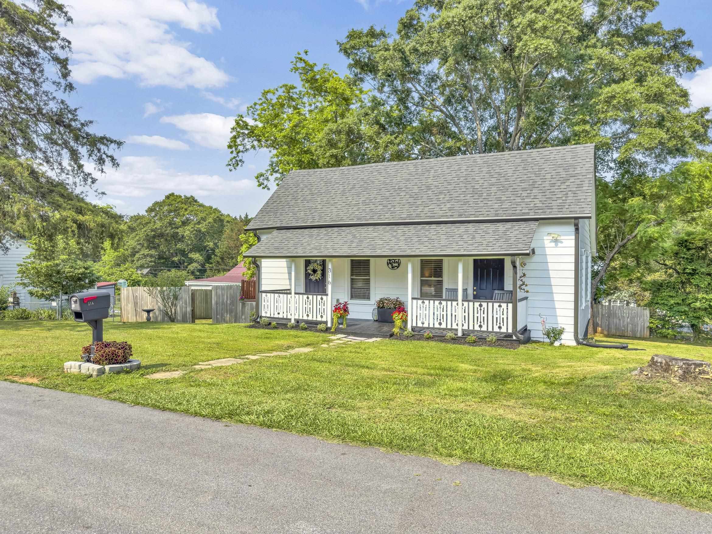 Property Photo: 316 W Blue Ridge Street SC 29670
