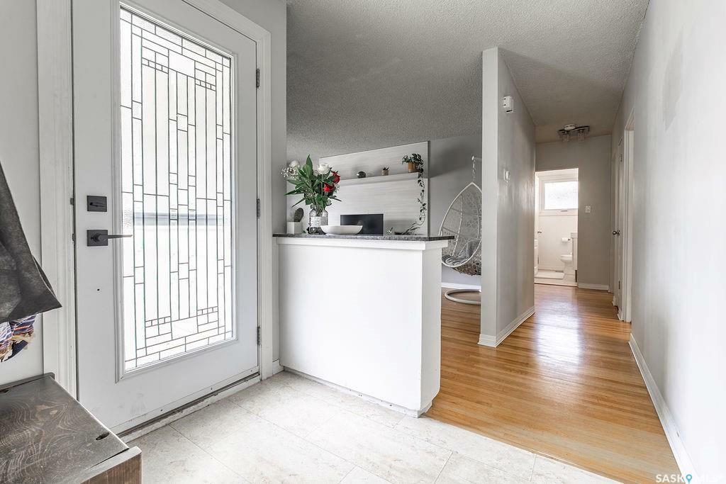 Property Photo:  29 Norman Crescent  SK S7J 2K4 