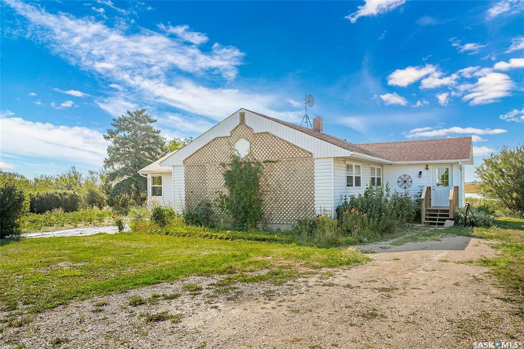 Property Photo: Rural Address SK S0K 4M0