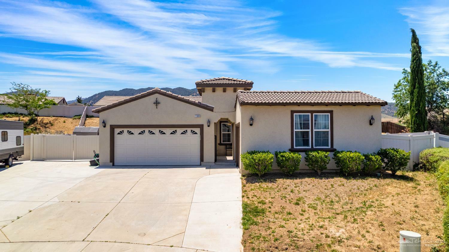 Property Photo:  1309 Miranda Court  CA 93561 