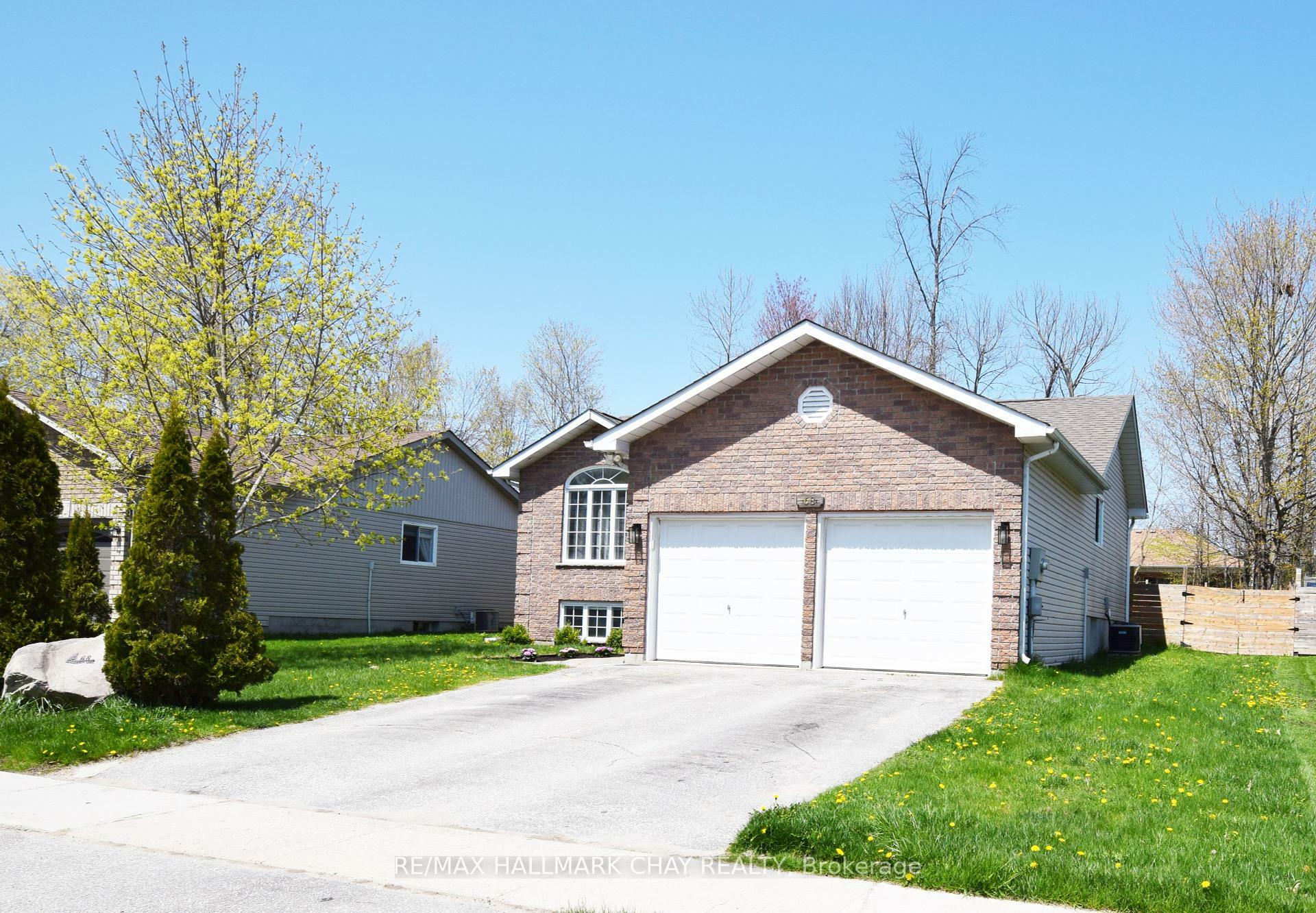 Property Photo: 68 Anderson Crescent ON L0K 2A0