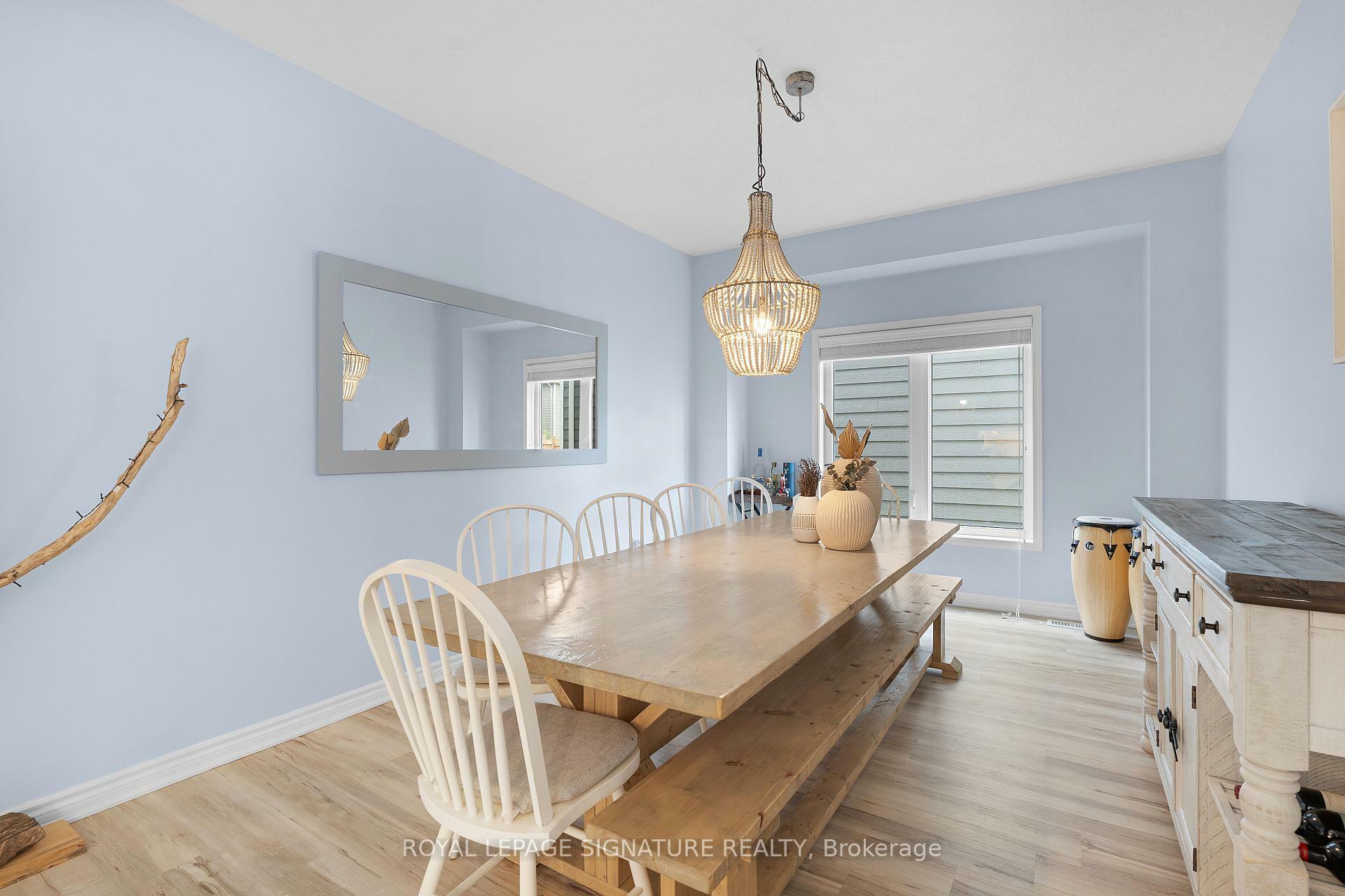 Property Photo: 11 Hills Thistle Drive ON L9Z 0J3