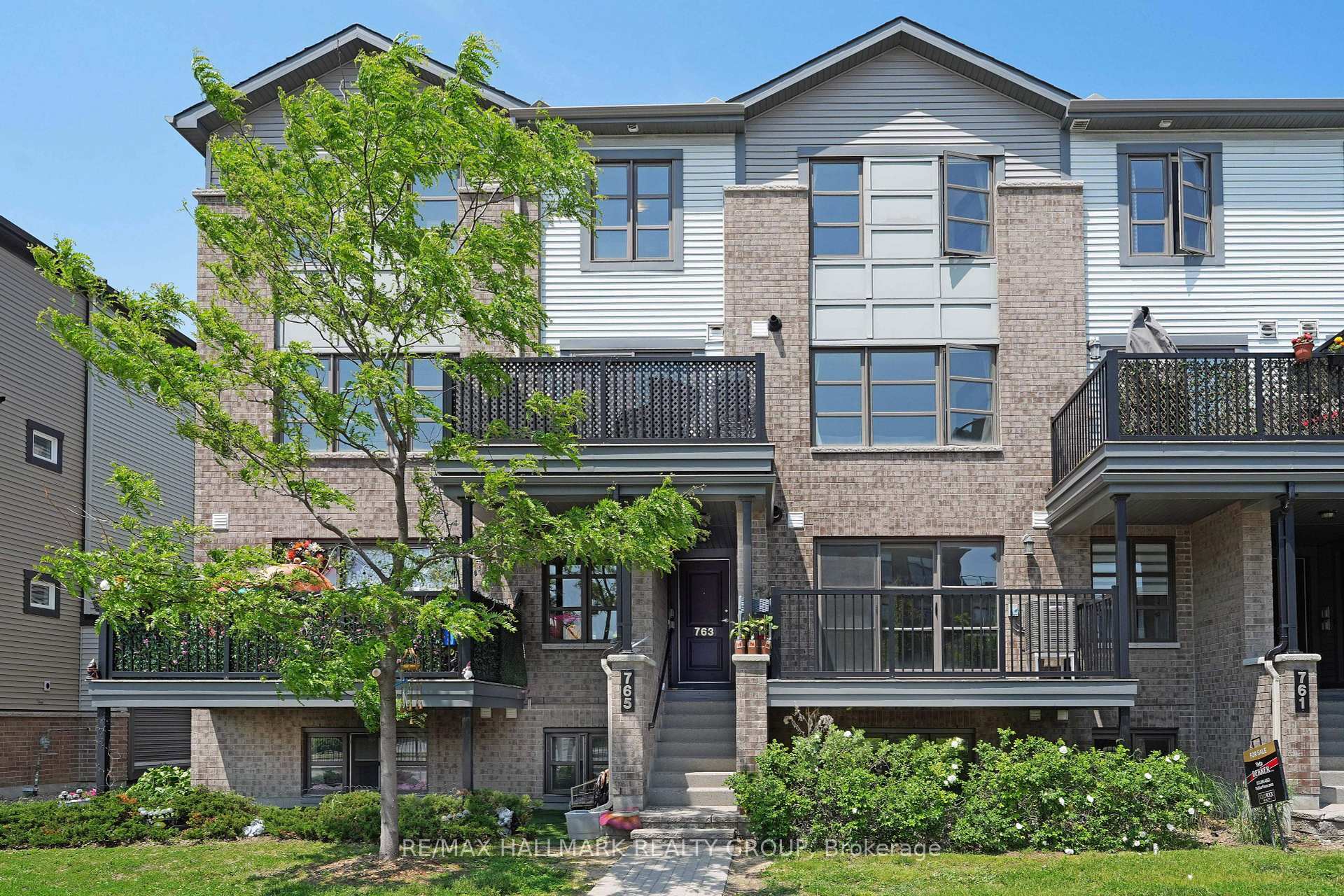 Property Photo: 763 Chapman Mills Drive ON K2J 5X2