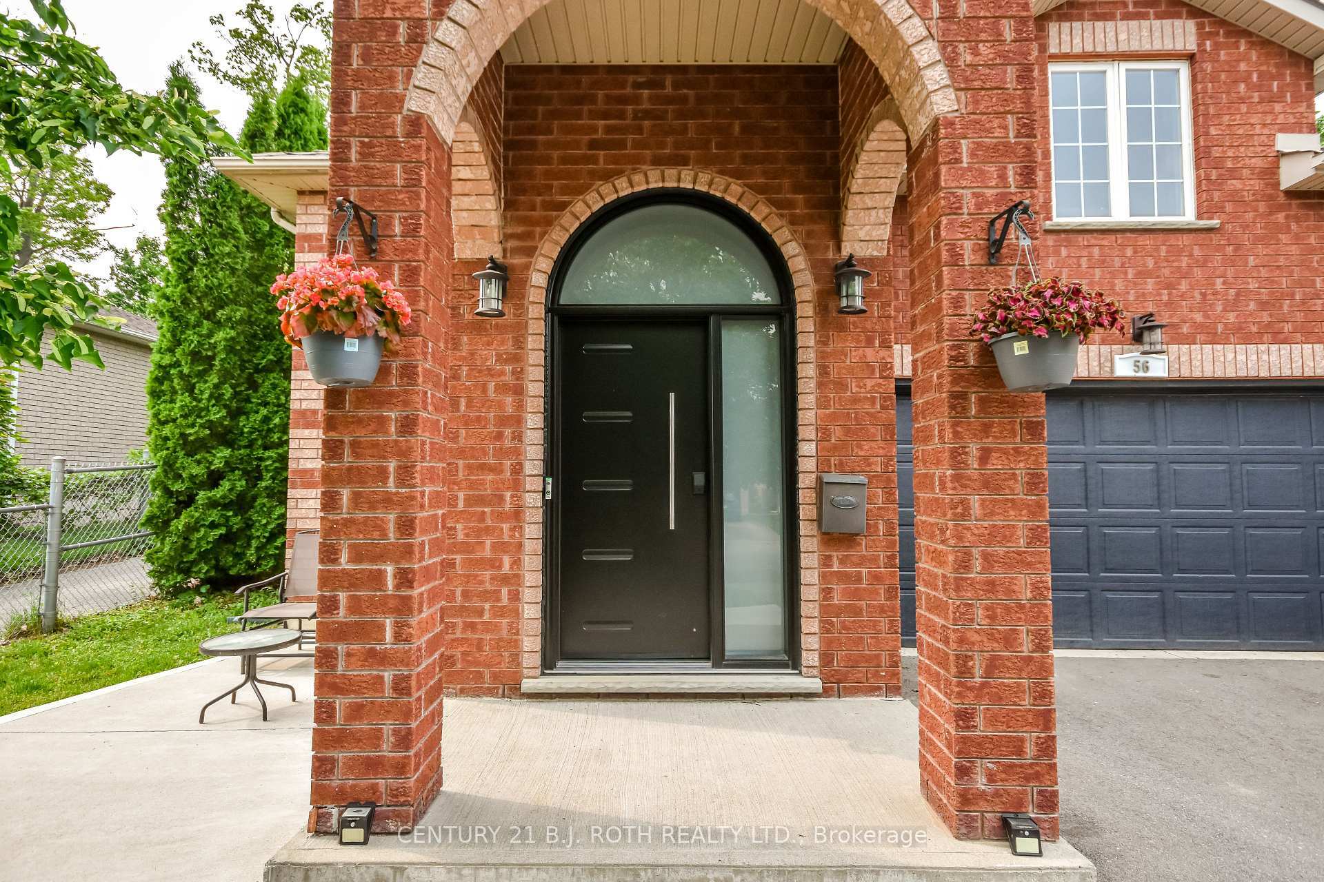 Property Photo:  56 Monique Crescent  ON L4M 6Y4 
