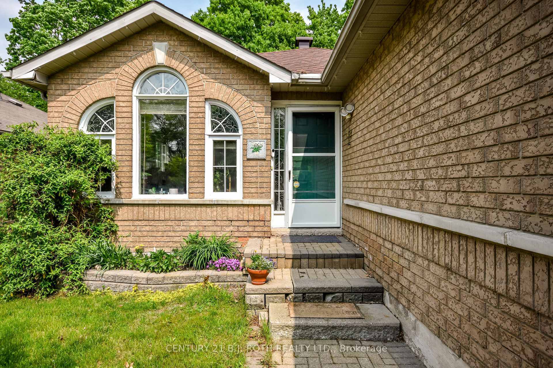 Photo de la propriété: 37 Nicholson Drive ON L4N 8L7