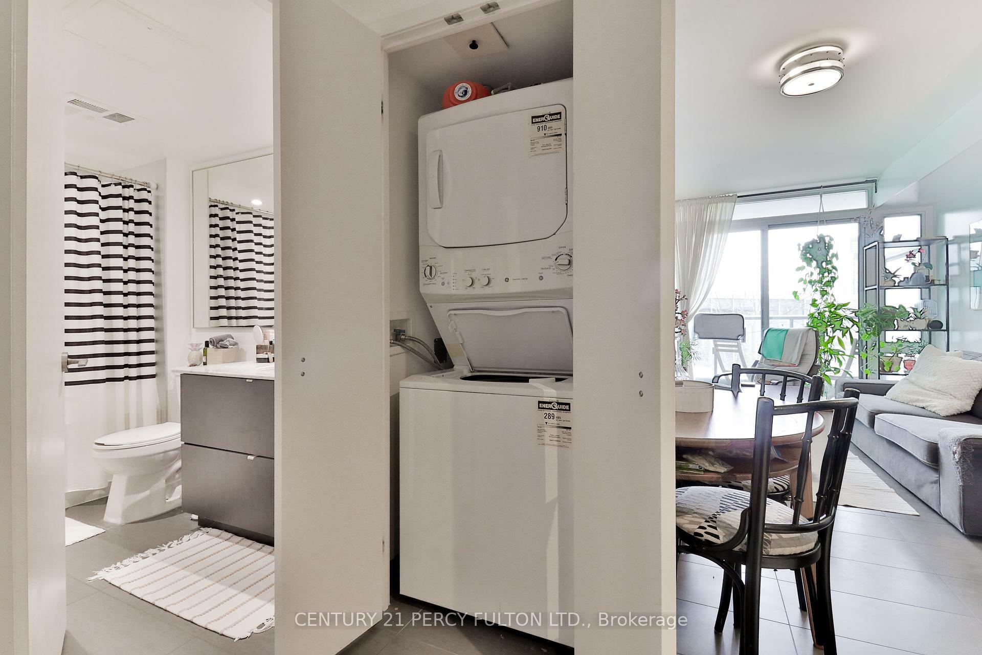 Property Photo:  170 Fort York Boulevard 201  ON M5V 0E6 