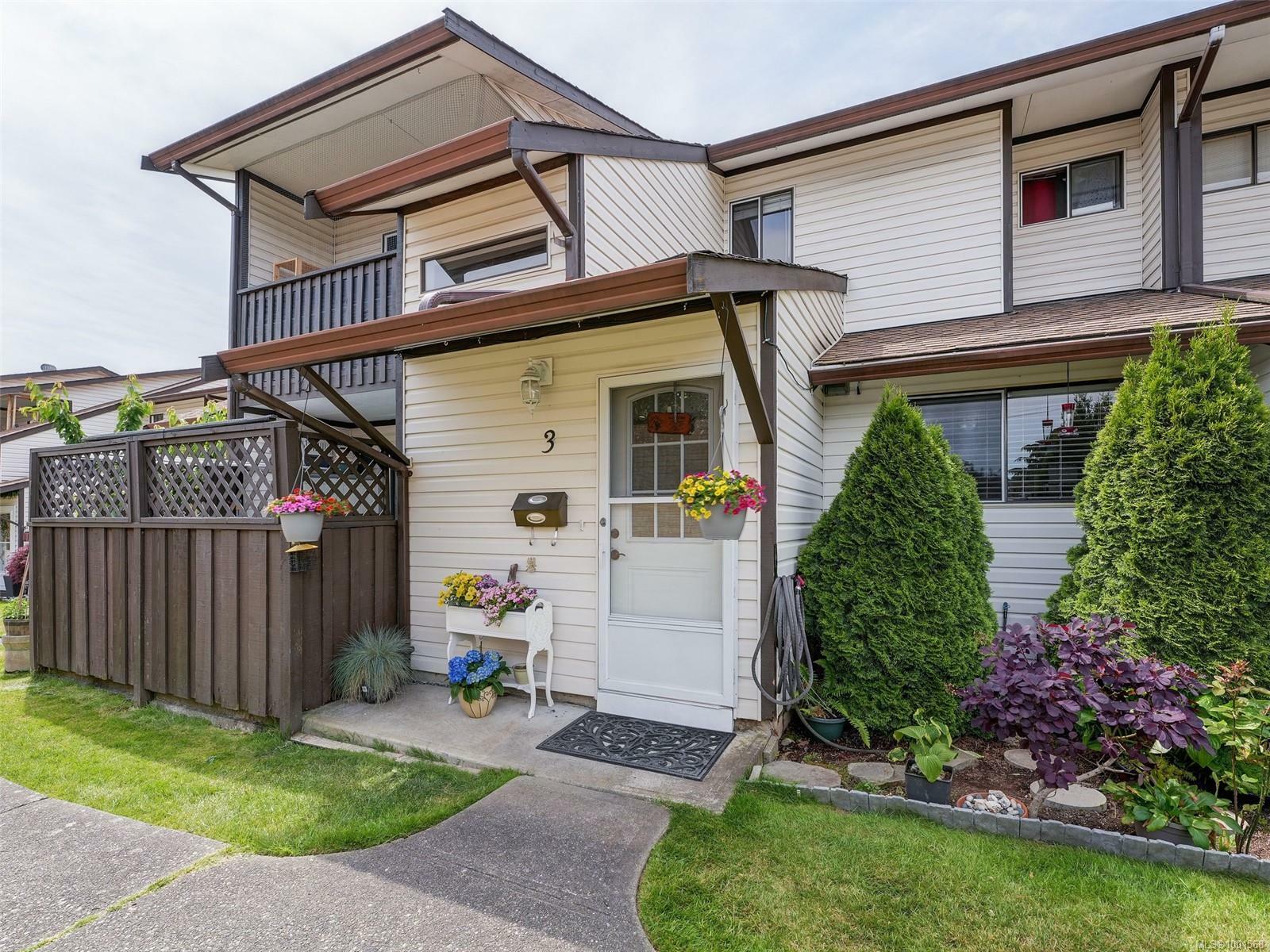 Property Photo: 1506 Admirals Rd 3 BC V9A 7B1