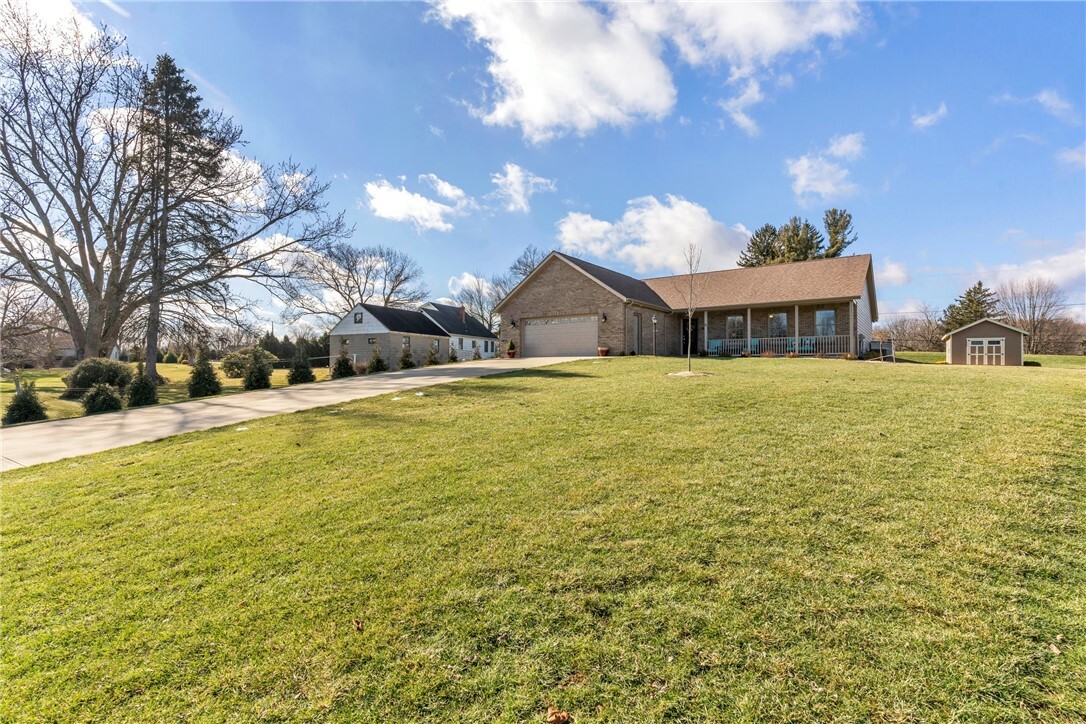 Property Photo: 2246 Shannon Mills Dr PA 16053
