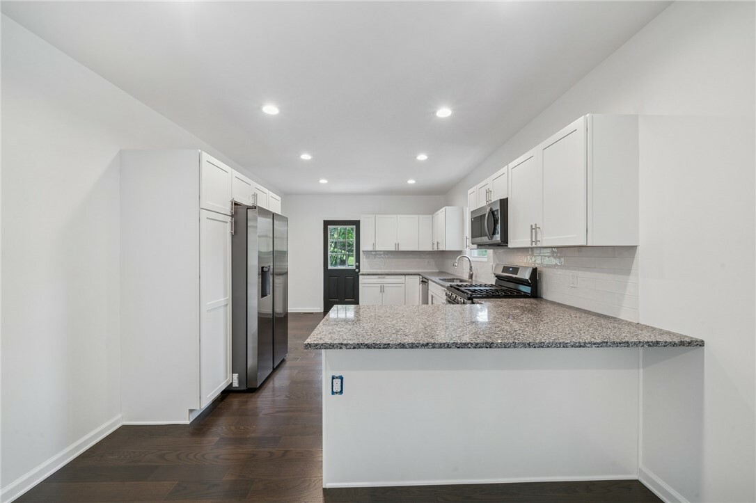 Property Photo:  80 Butler St  PA 16059 