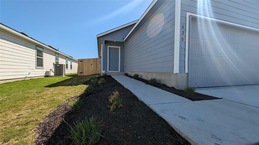Property Photo: 620 Marty Allen Loop TX 76537