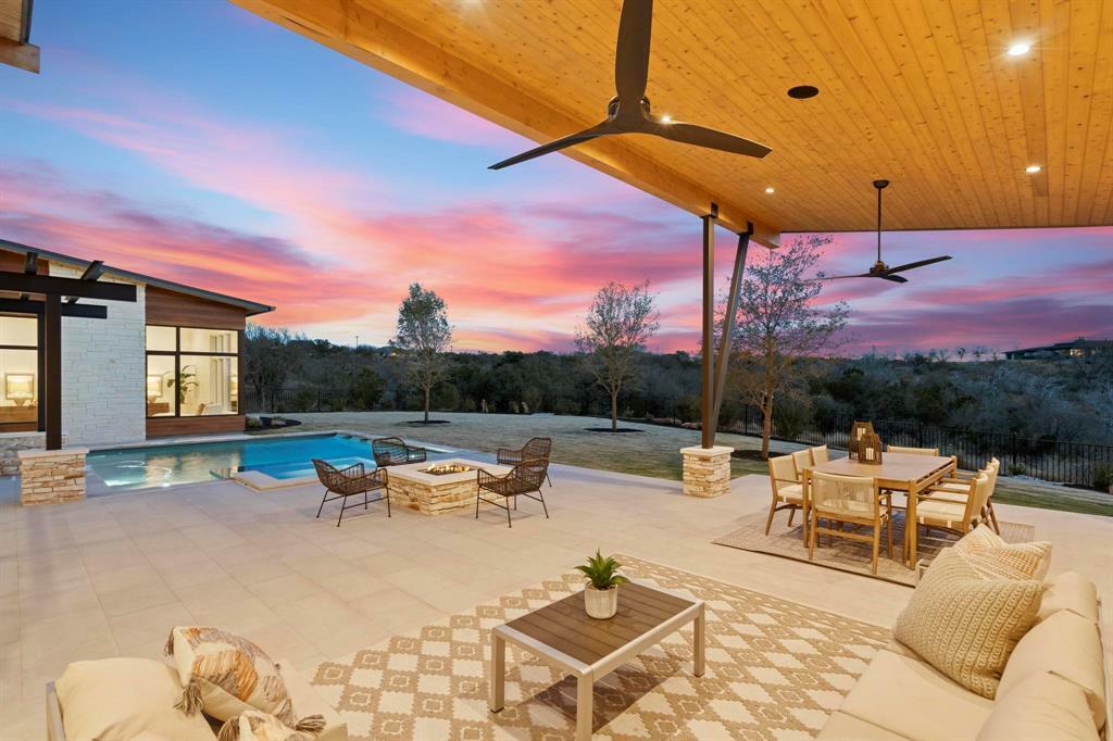 Property Photo: 1047 Overlook Parkway TX 78657
